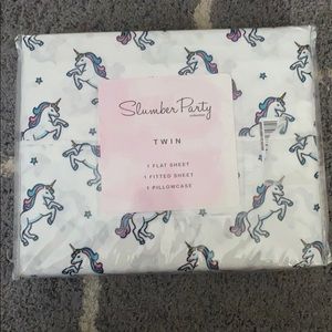 Slumber party twin unicorn sheet set